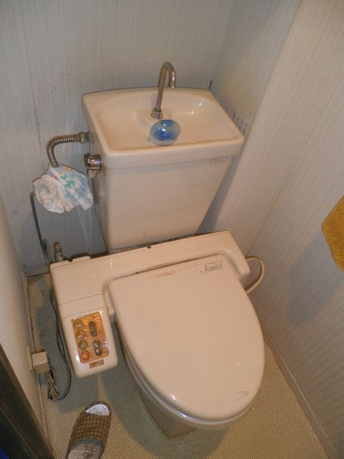 マンショントイレ施工前.jpg
